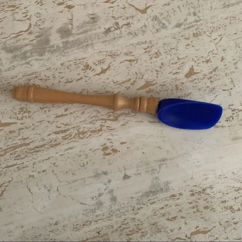 New Curiosity shoppe x target silicone brush and spatula